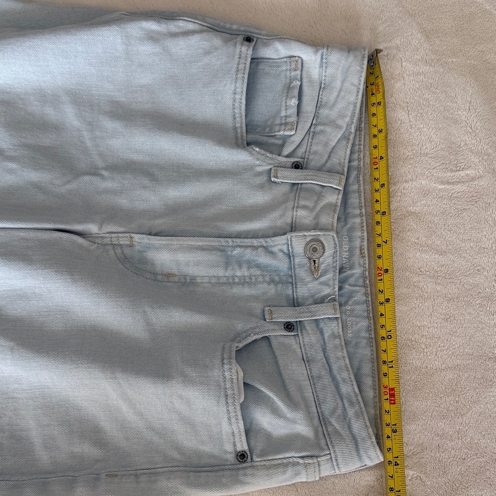 Old Navy OG loose Light Indigo Jeans / 4 - Picture 2 of 7